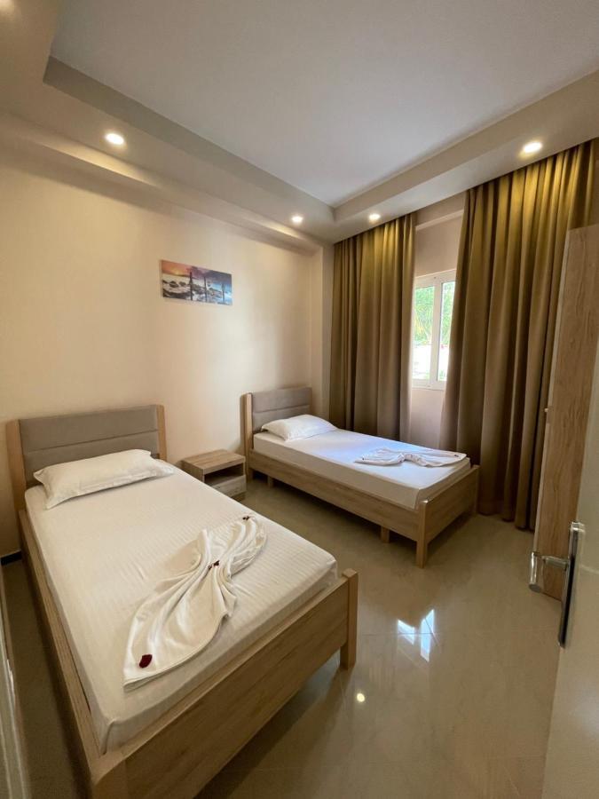Seaside Apartmens Sarande Bagian luar foto