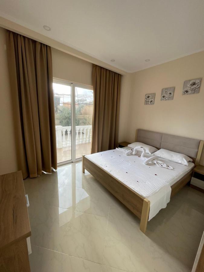 Seaside Apartmens Sarande Bagian luar foto