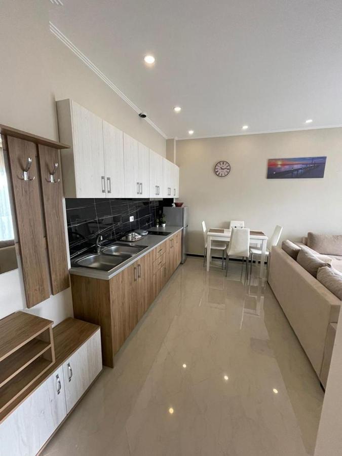 Seaside Apartmens Sarande Bagian luar foto