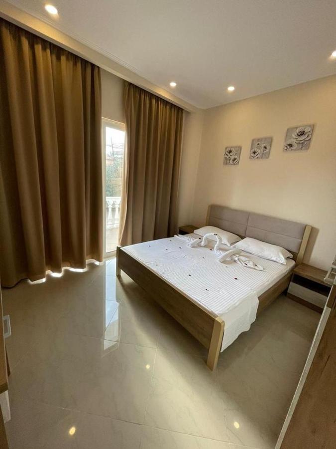 Seaside Apartmens Sarande Bagian luar foto