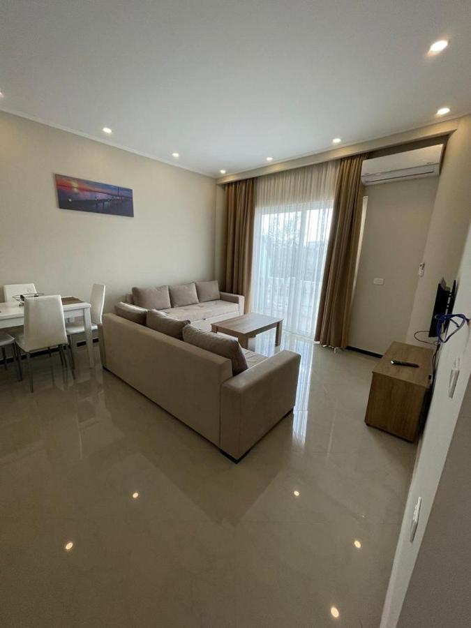Seaside Apartmens Sarande Bagian luar foto