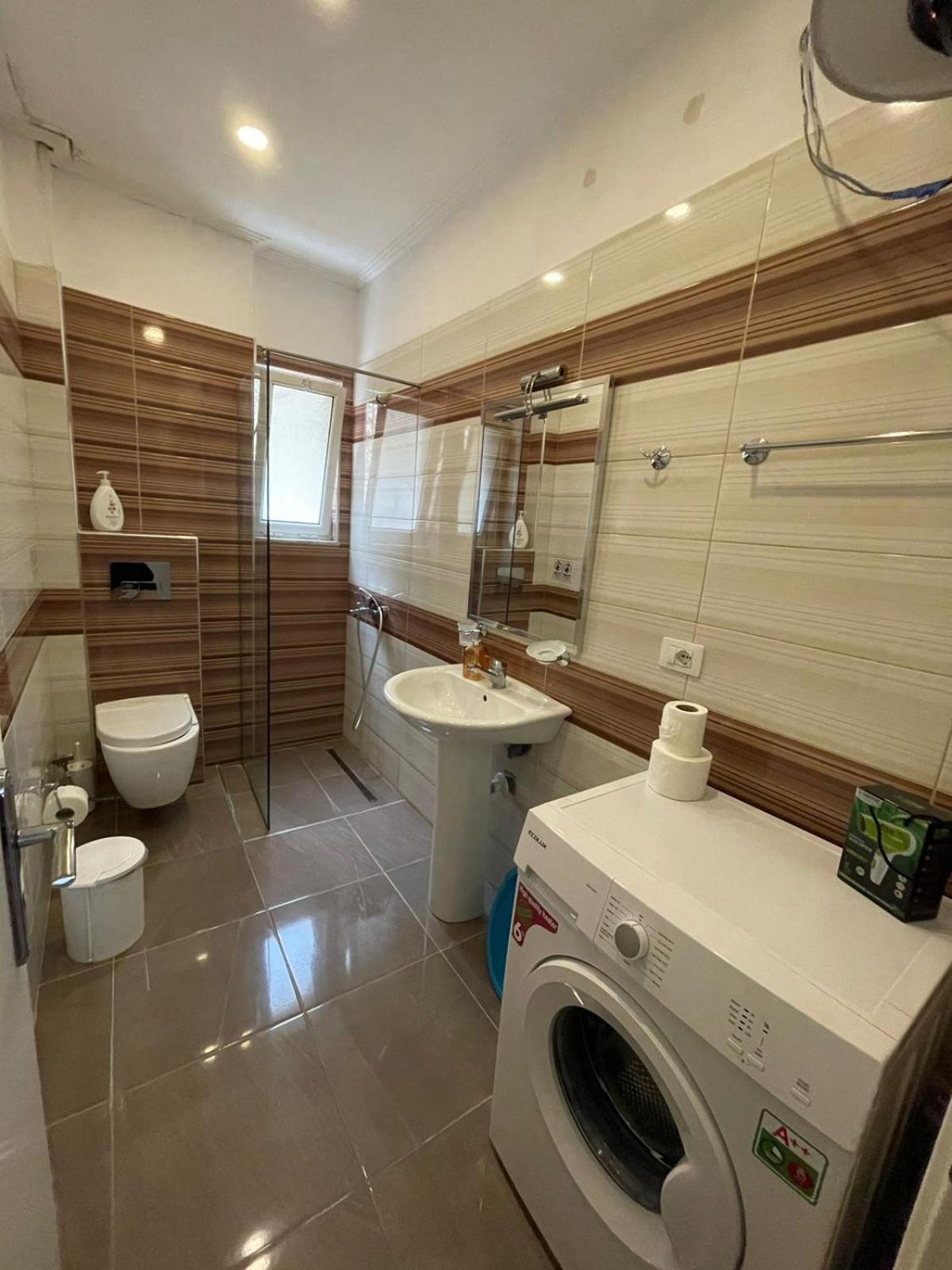 Seaside Apartmens Sarande Bagian luar foto