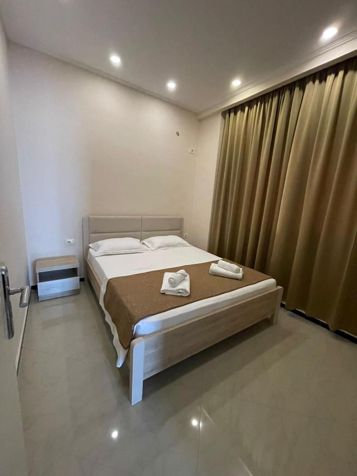Seaside Apartmens Sarande Bagian luar foto