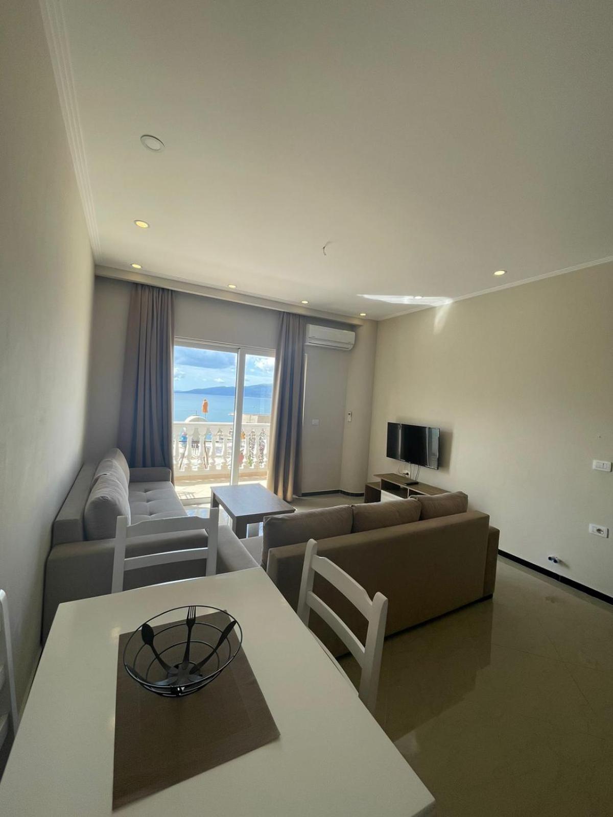 Seaside Apartmens Sarande Bagian luar foto