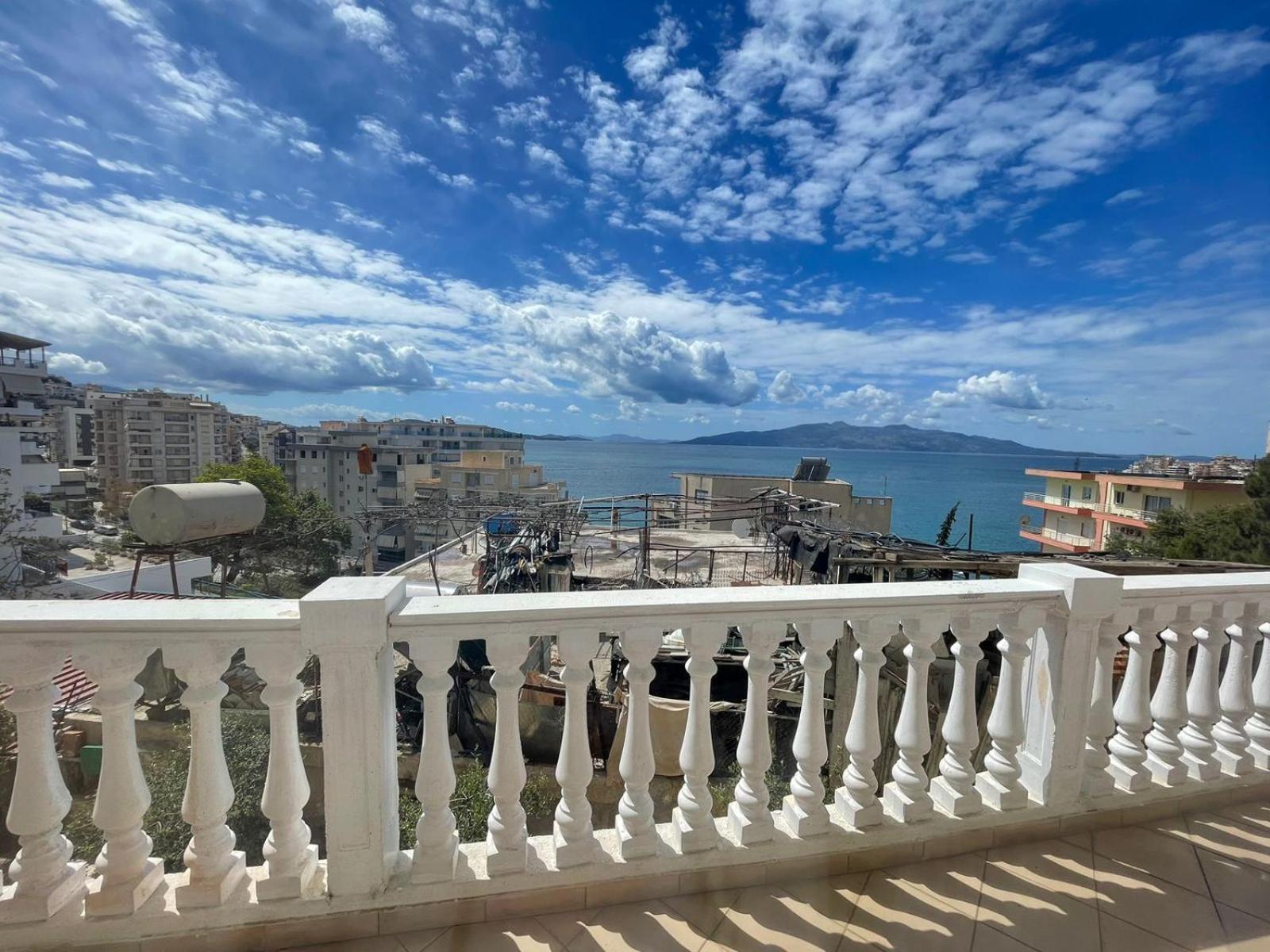 Seaside Apartmens Sarande Bagian luar foto