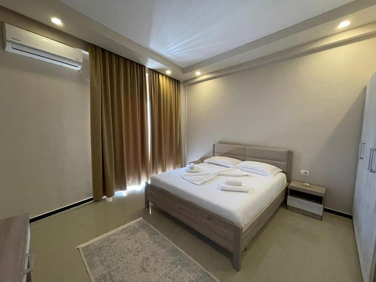 Seaside Apartmens Sarande Bagian luar foto
